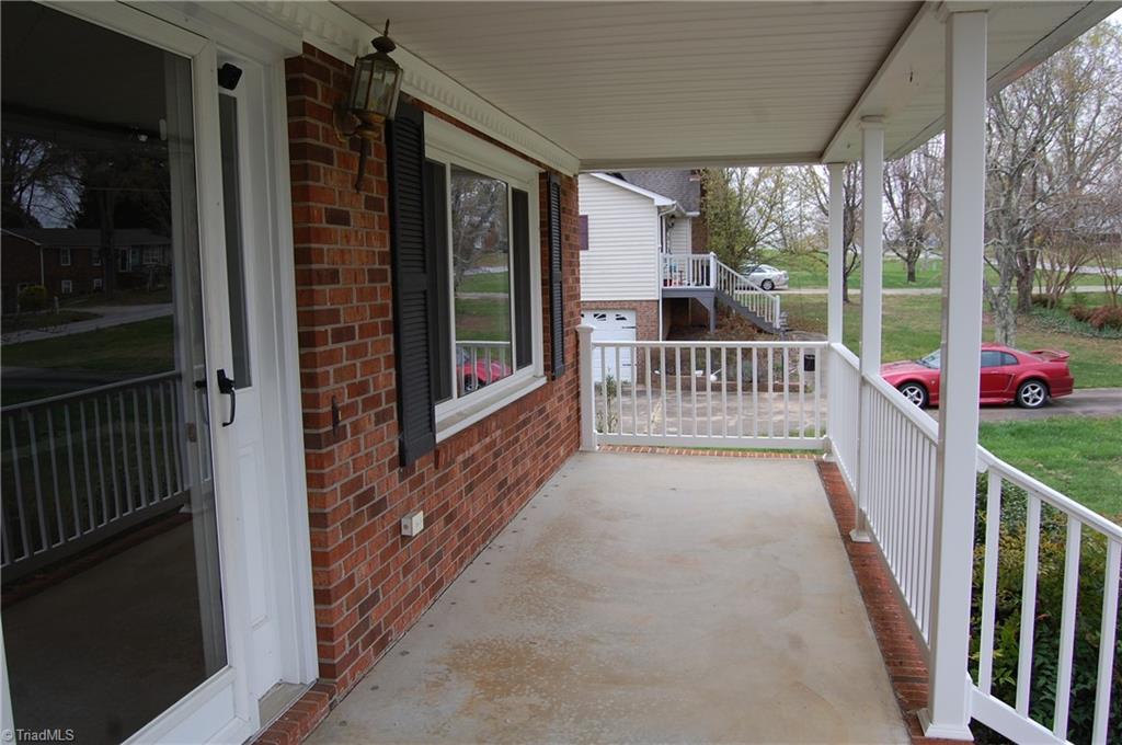 250 Hicks Road Lexington, NC 27295 - Photo 30 of 34 Front porch