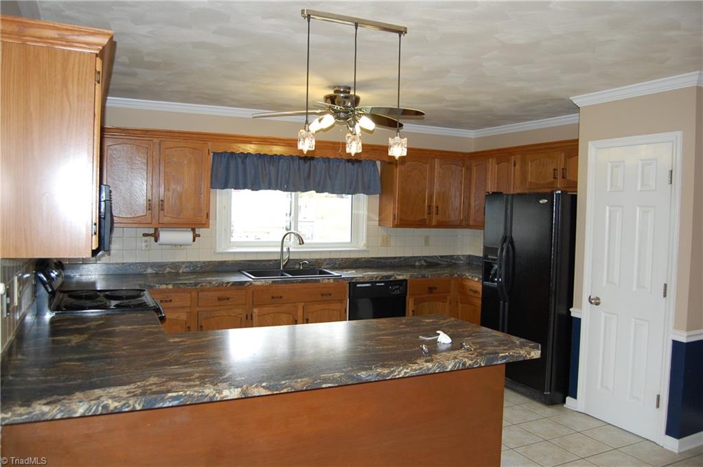 250 Hicks Road Lexington, NC 27295 - Photo 6 of 34 Gallery Image 6