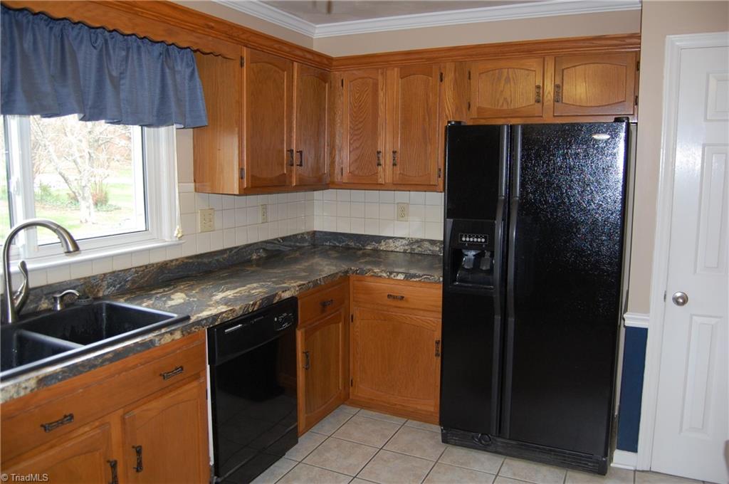 250 Hicks Road Lexington, NC 27295 - Photo 9 of 34 Gallery Image 9