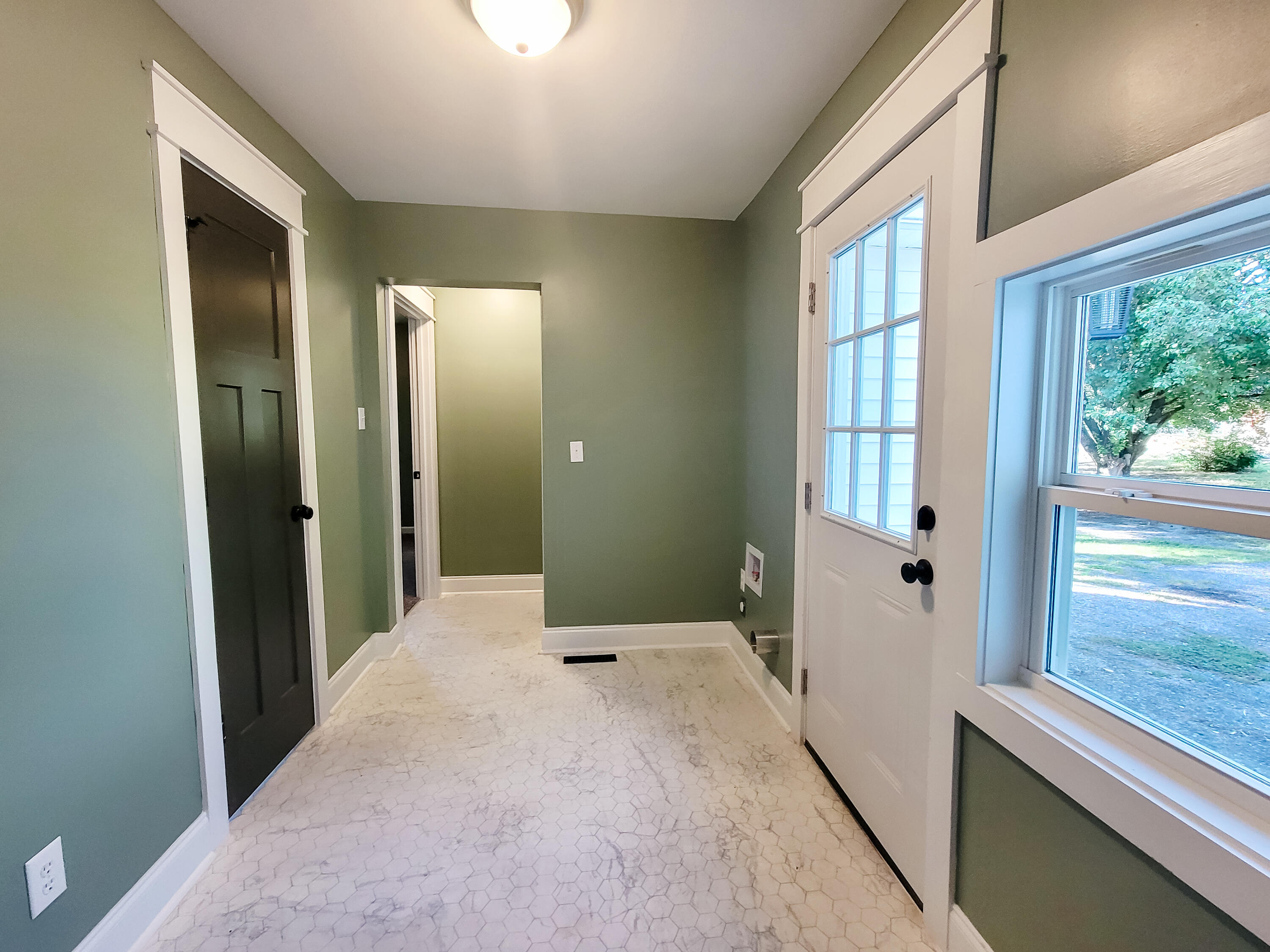 5998 Spring Place Road Southeast Cleveland, TN 37323 - Photo 5 of 21 20240701_181734-2