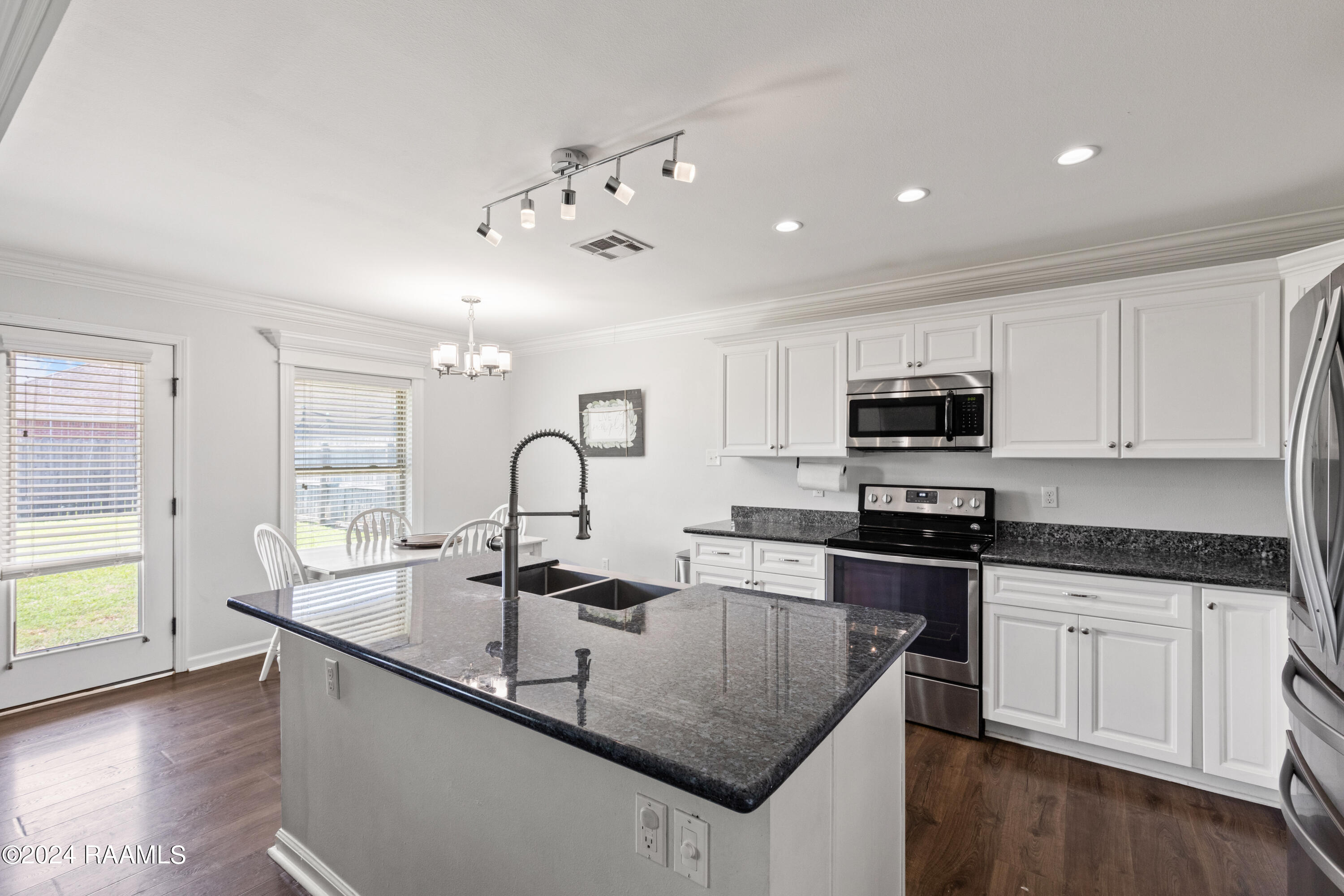 508 Flanders Ridge Drive Youngsville, LA 70592 - Photo 8 of 23 508FlandersRidge-24
