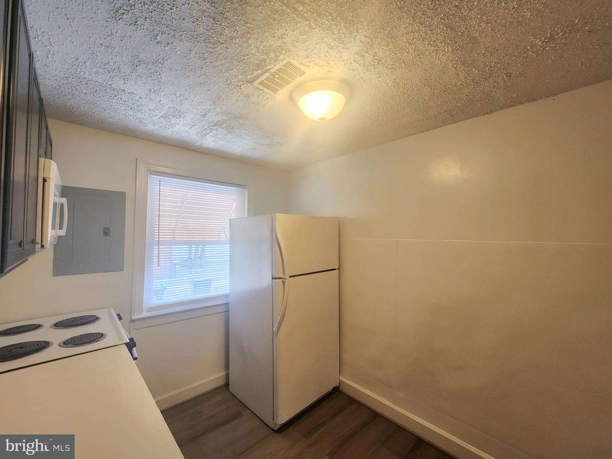 135 Carver Road Dundalk, MD 21222 - Photo 4 of 14 Kitchen