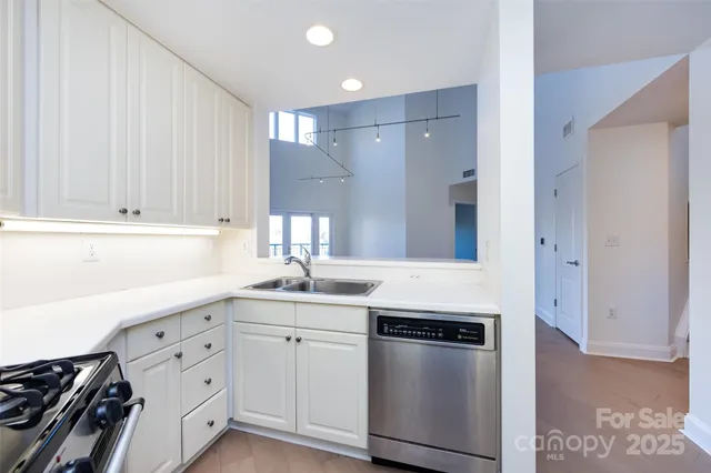 $507,000 | 415 North Church Street, Unit 312, Charlotte, NC 28202