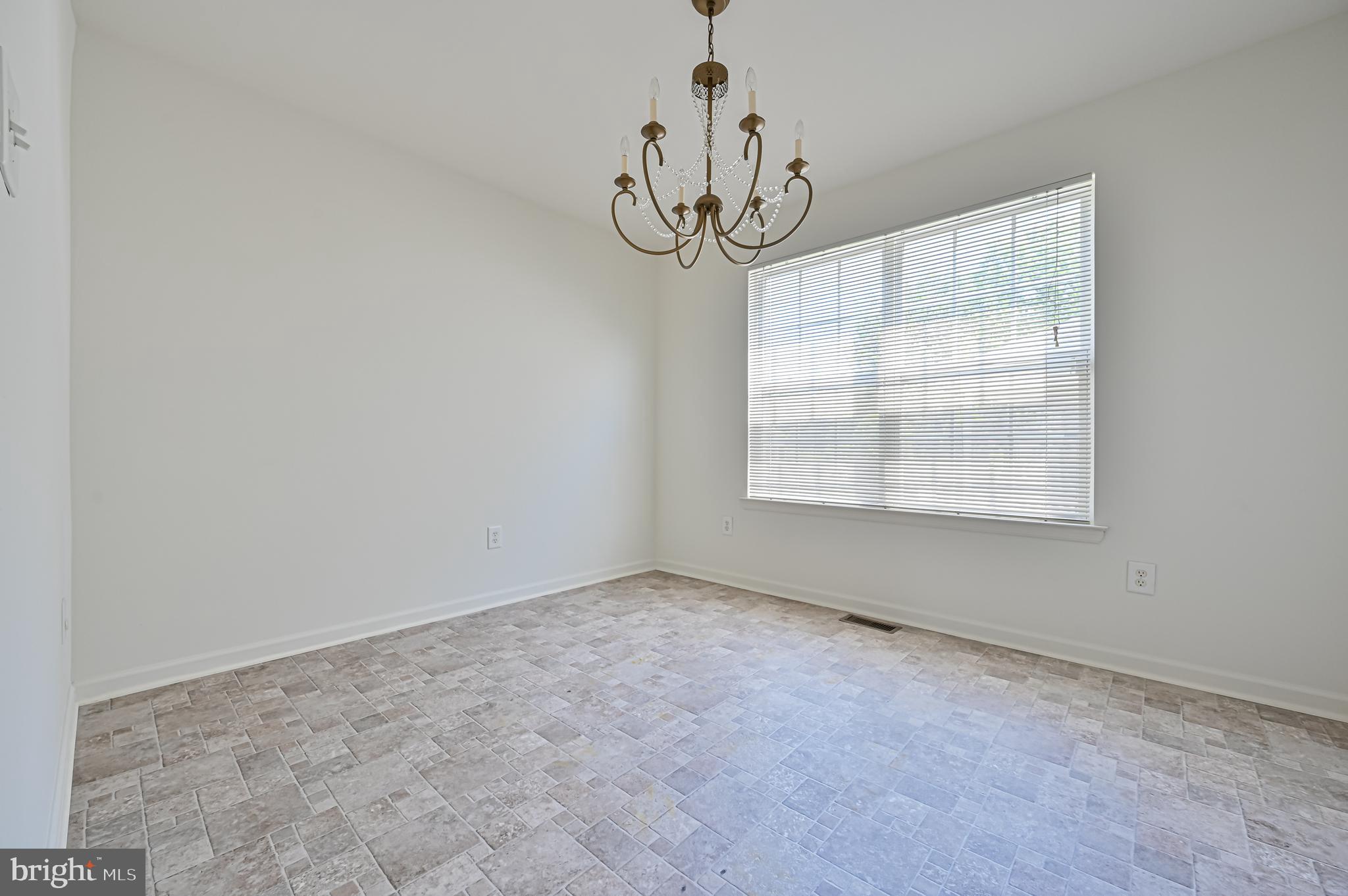 166 Hayes Mill Road Atco, NJ 08004 - Photo 8 of 50 Dining Room