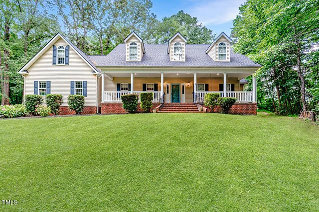 $795,000 | 26 Shadymont Drive, Pittsboro, NC 27312
