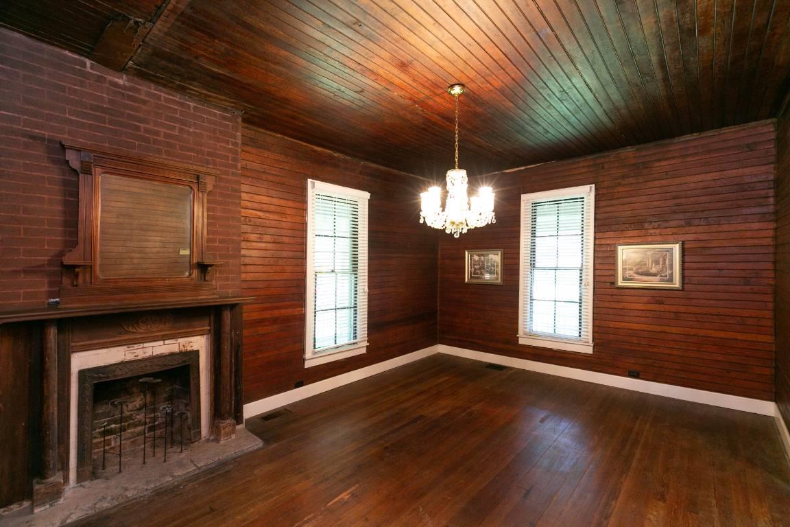 5480 Greer Road Goodlettsville, TN 37072 - Photo 12 of 22 The dining room just off the kitchen