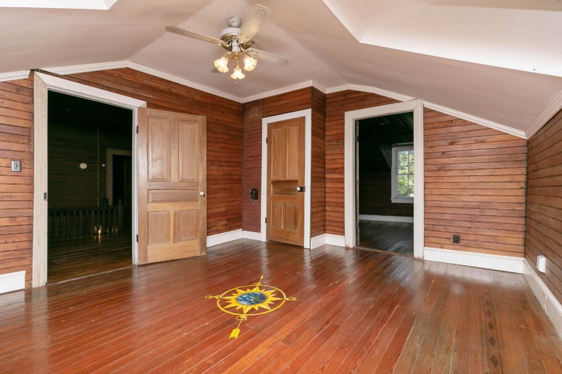 5480 Greer Road Goodlettsville, TN 37072 - Photo 18 of 22 There are 3 bedrooms on the second level