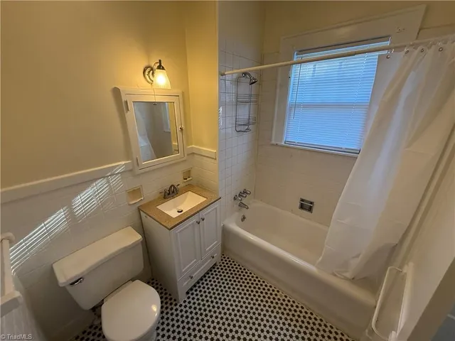 $925 | 519 Lockland Avenue, Unit D, Winston-Salem, NC 27103