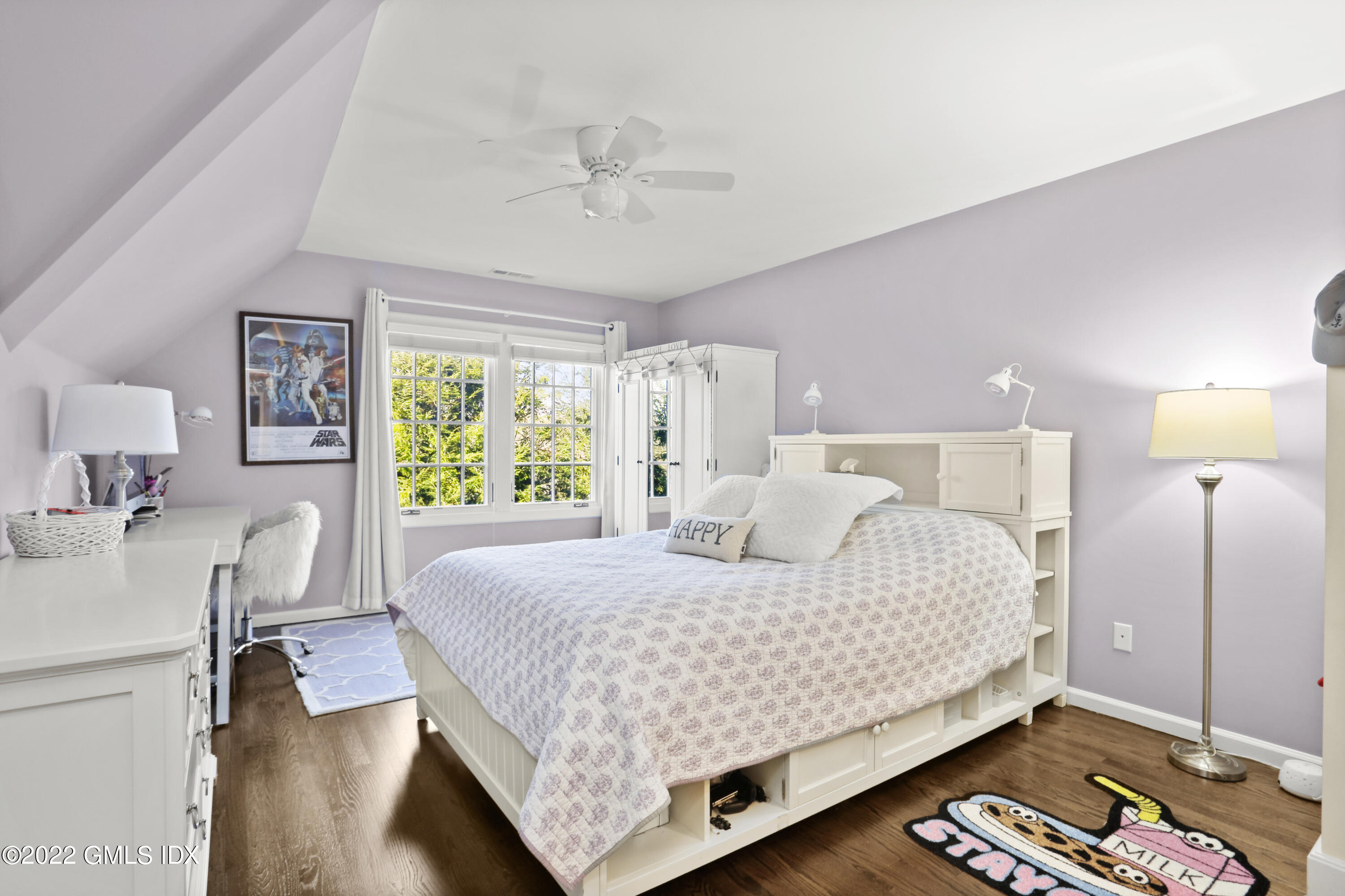 186 Field Point Road, Unit 6A Greenwich, CT 06830 - Photo 12 of 25 a bedroom with a bed and window