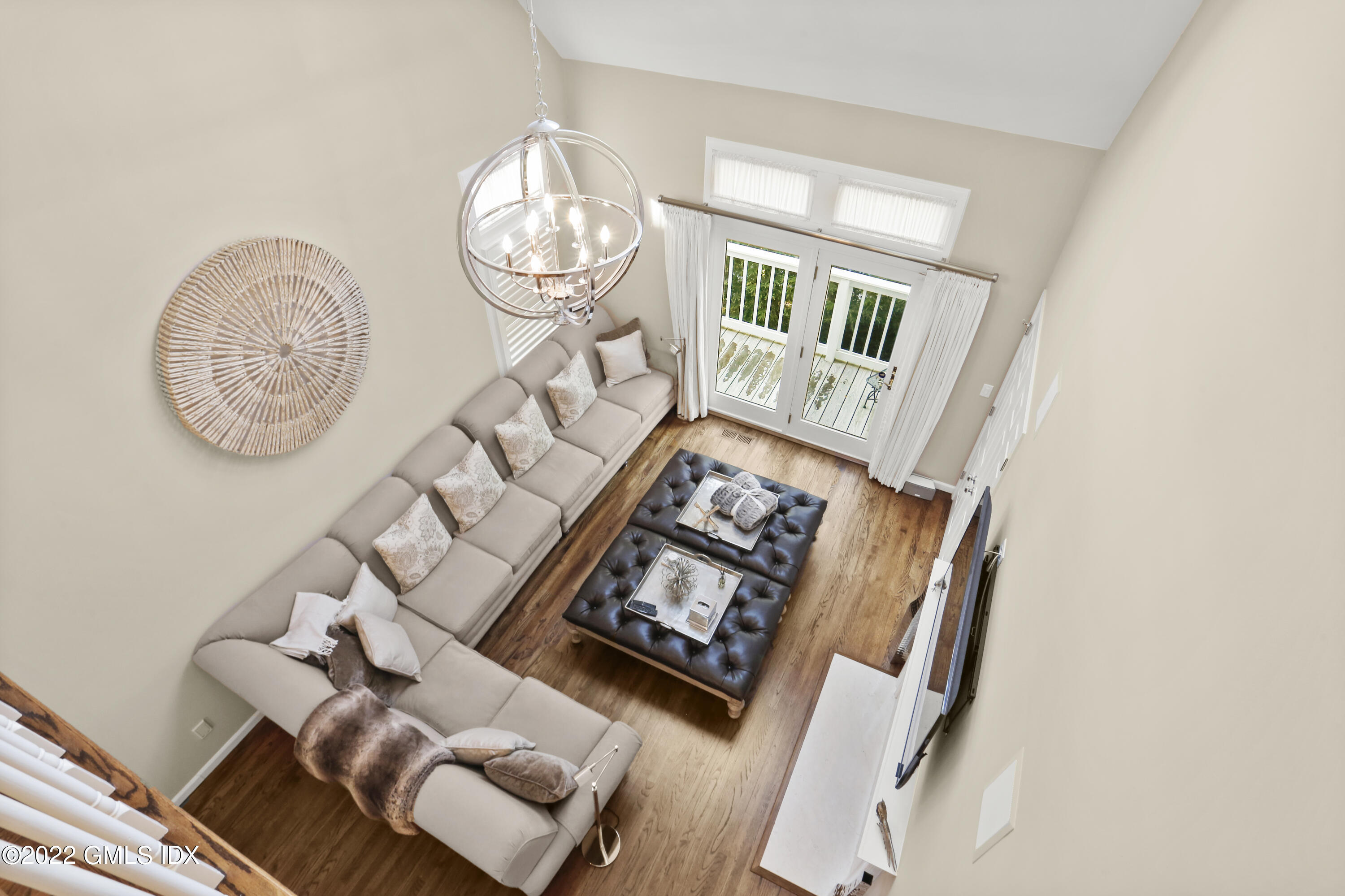 186 Field Point Road, Unit 6A Greenwich, CT 06830 - Photo 8 of 25 a view of living room with furniture and a window