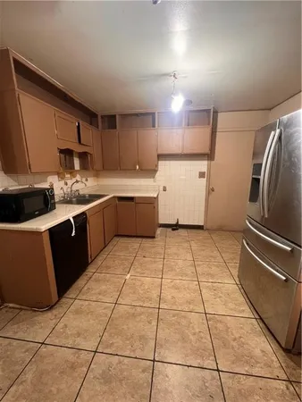 $165,000 | 13624 Parker Avenue, Grandview, MO 64030