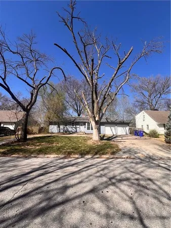 $165,000 | 13624 Parker Avenue, Grandview, MO 64030