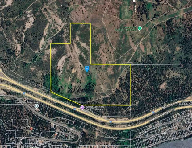 a picture of a bathroom