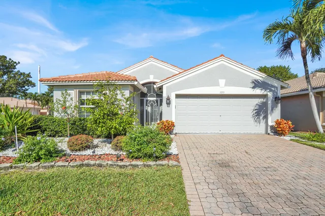 $515,000 | 5355 La Casa Circle, Boynton Beach, FL 33437