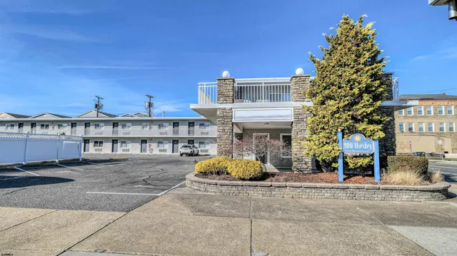 $275,000 | 900 Wesley Road, Unit 208, Ocean City, NJ 08226