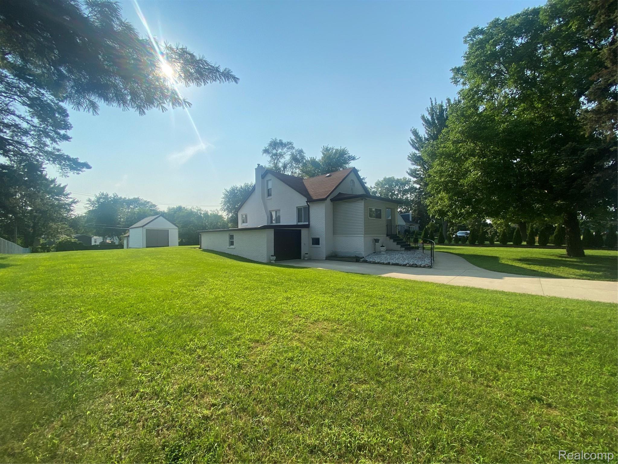 43341 Utica Road Sterling Heights, MI 48314 - Photo 3 of 18 15.JPG
