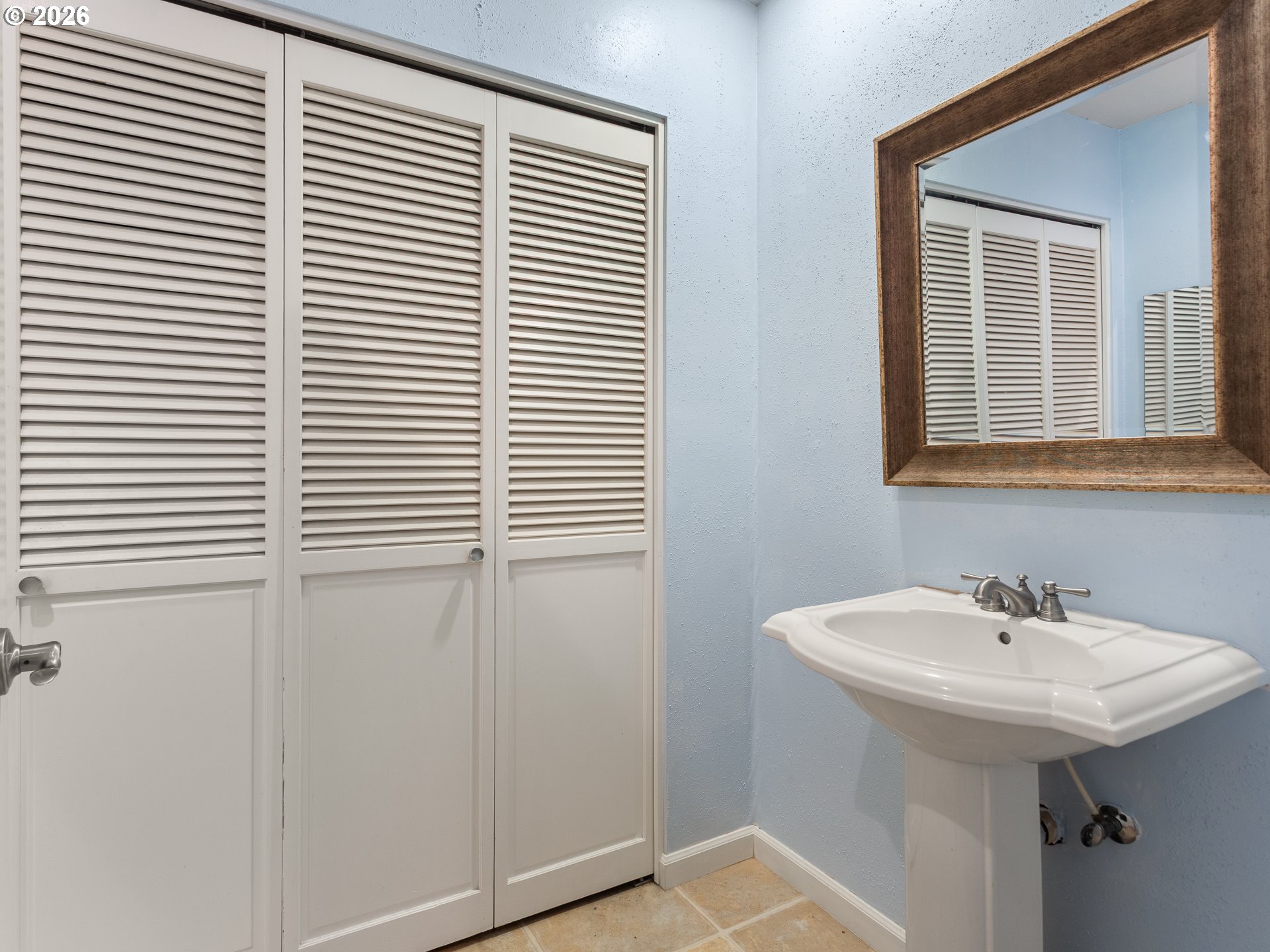 7908 Northeast Loowit Loop, Unit 50 Vancouver, WA 98662 - Photo 17 of 44 Bathroom