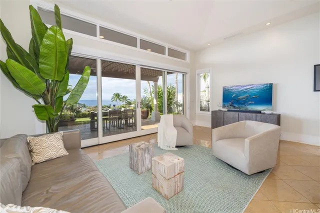 $3,000,000 | 5 Polihua Way, Unit 10C, Lanai City, HI 96763