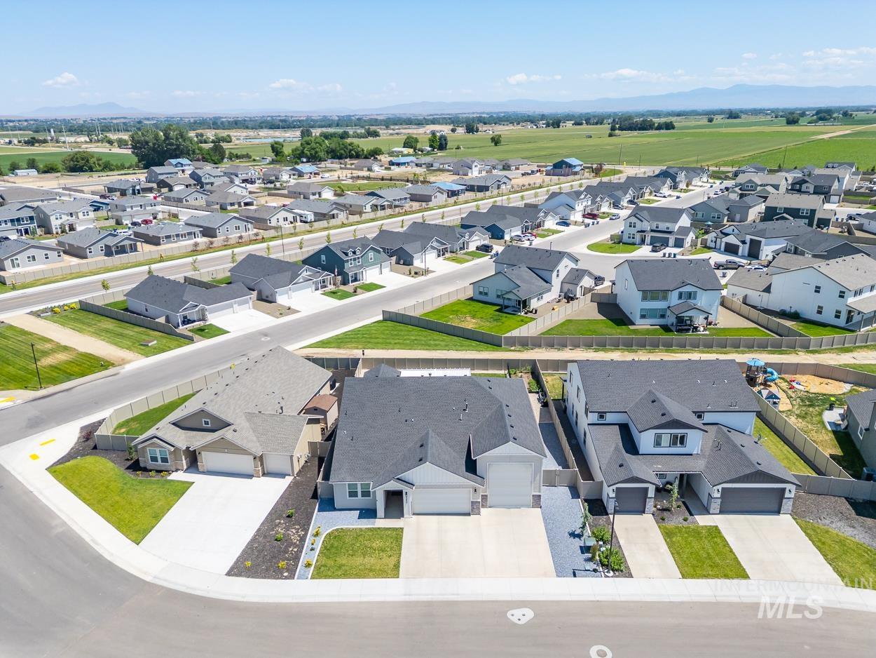 20430 Pitkin Way Caldwell, ID 83605 - Photo 20 of 23 Aerial perspective of suburban area