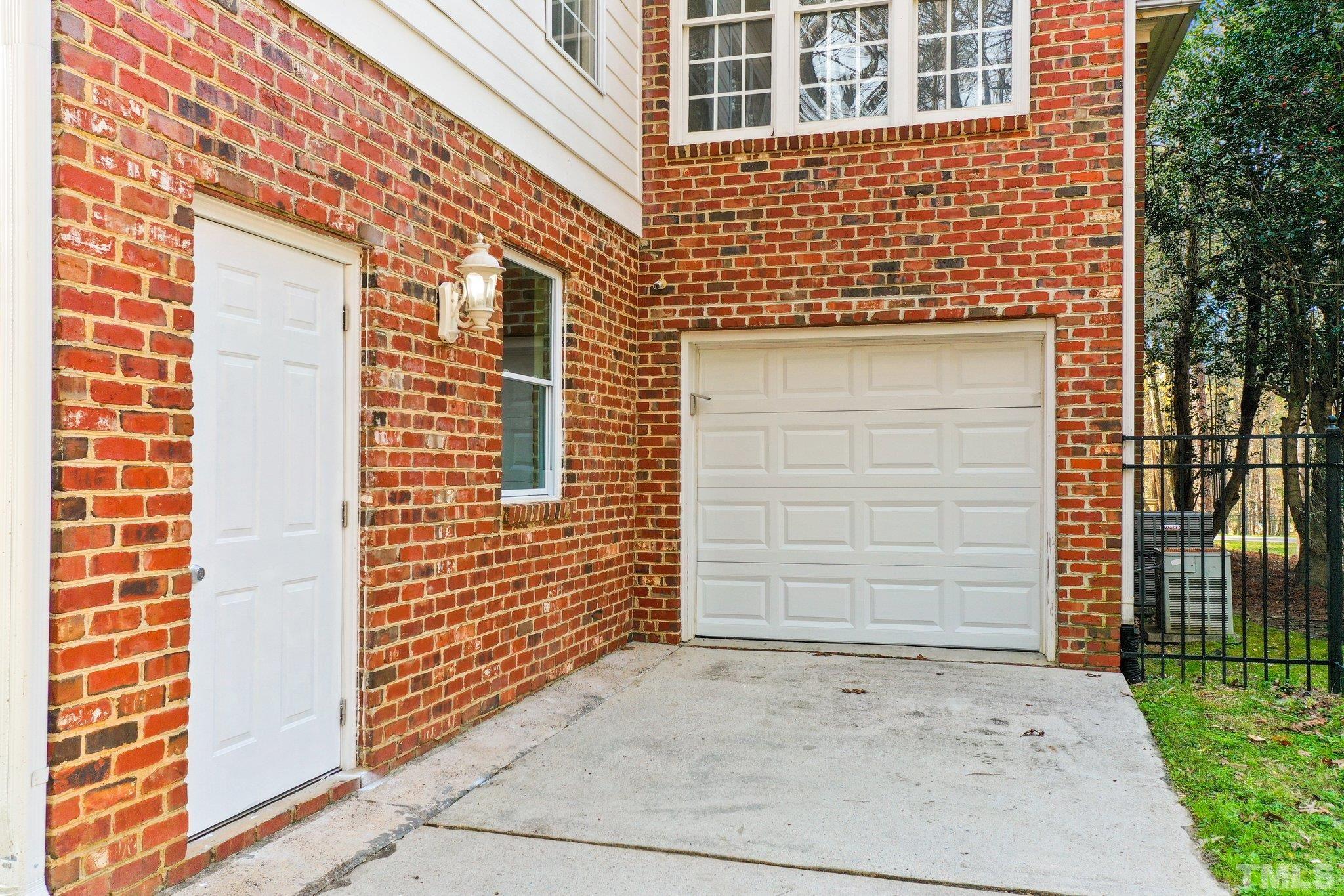 633 Pendleton Lake Road Raleigh, NC 27614 - Photo 46 of 56 a front view of a building