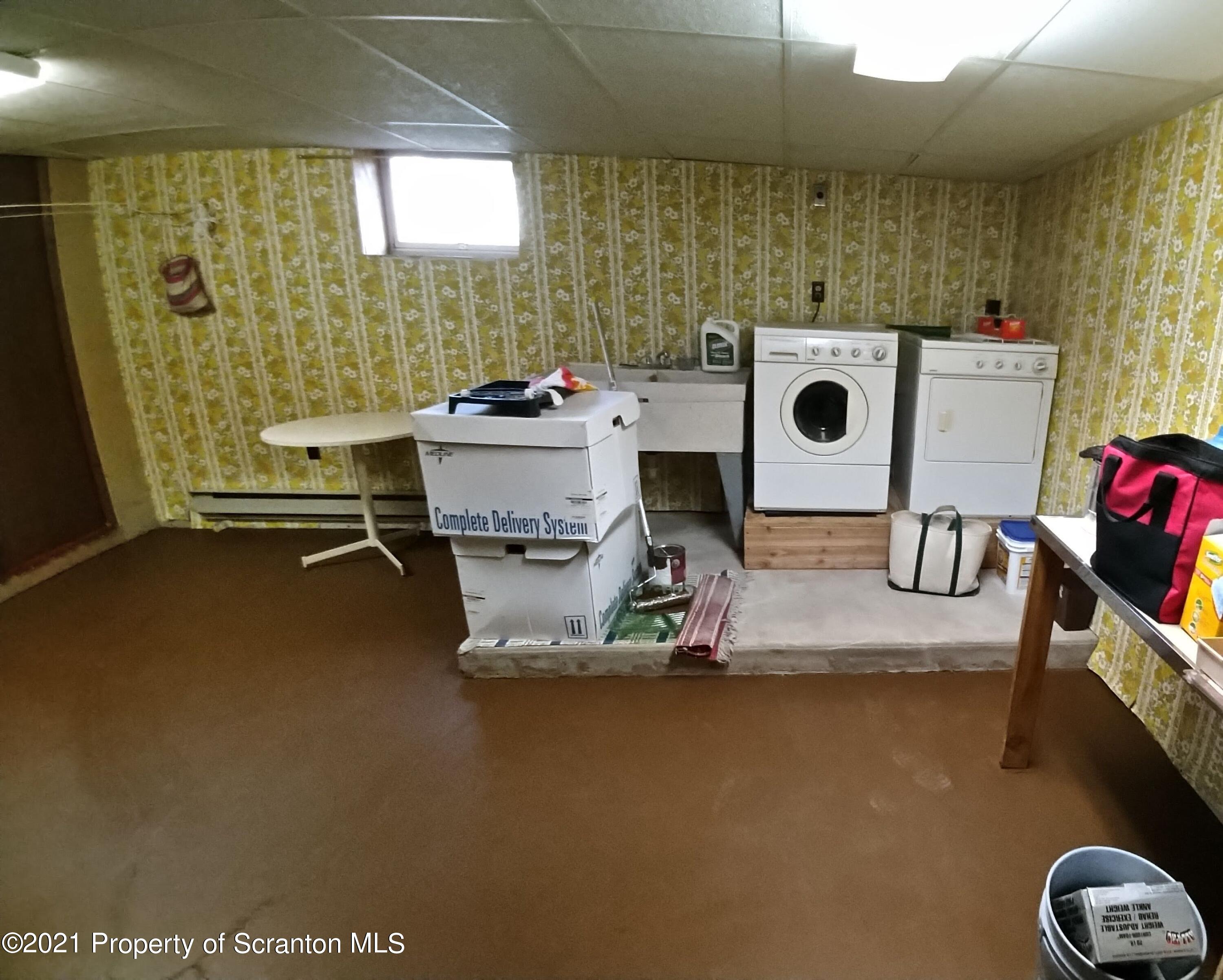 101 T Rt 358 Moscow, PA 18444 - Photo 20 of 25 Laundry