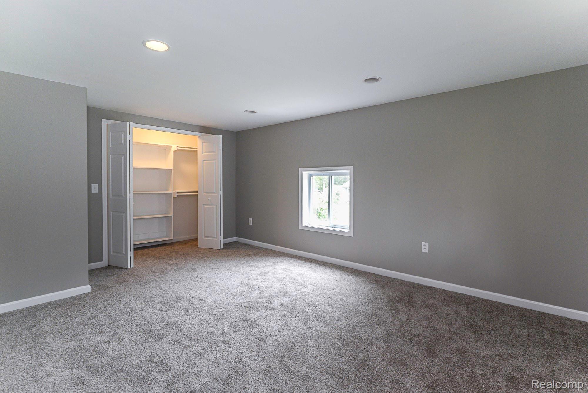 3113 Emmons Avenue Rochester, MI 48307 - Photo 28 of 39 DSC_9045.jpg