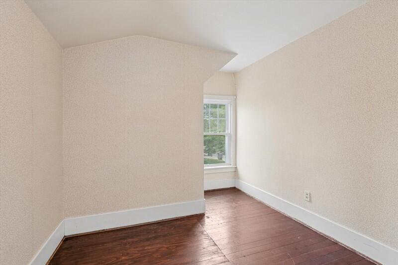 415 Ridgeway Street St. Joseph, MI 49085 - Photo 24 of 36 32-Bedroom 2