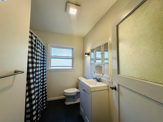 $628,000 | 1301 60th Avenue, Oakland, CA 94621