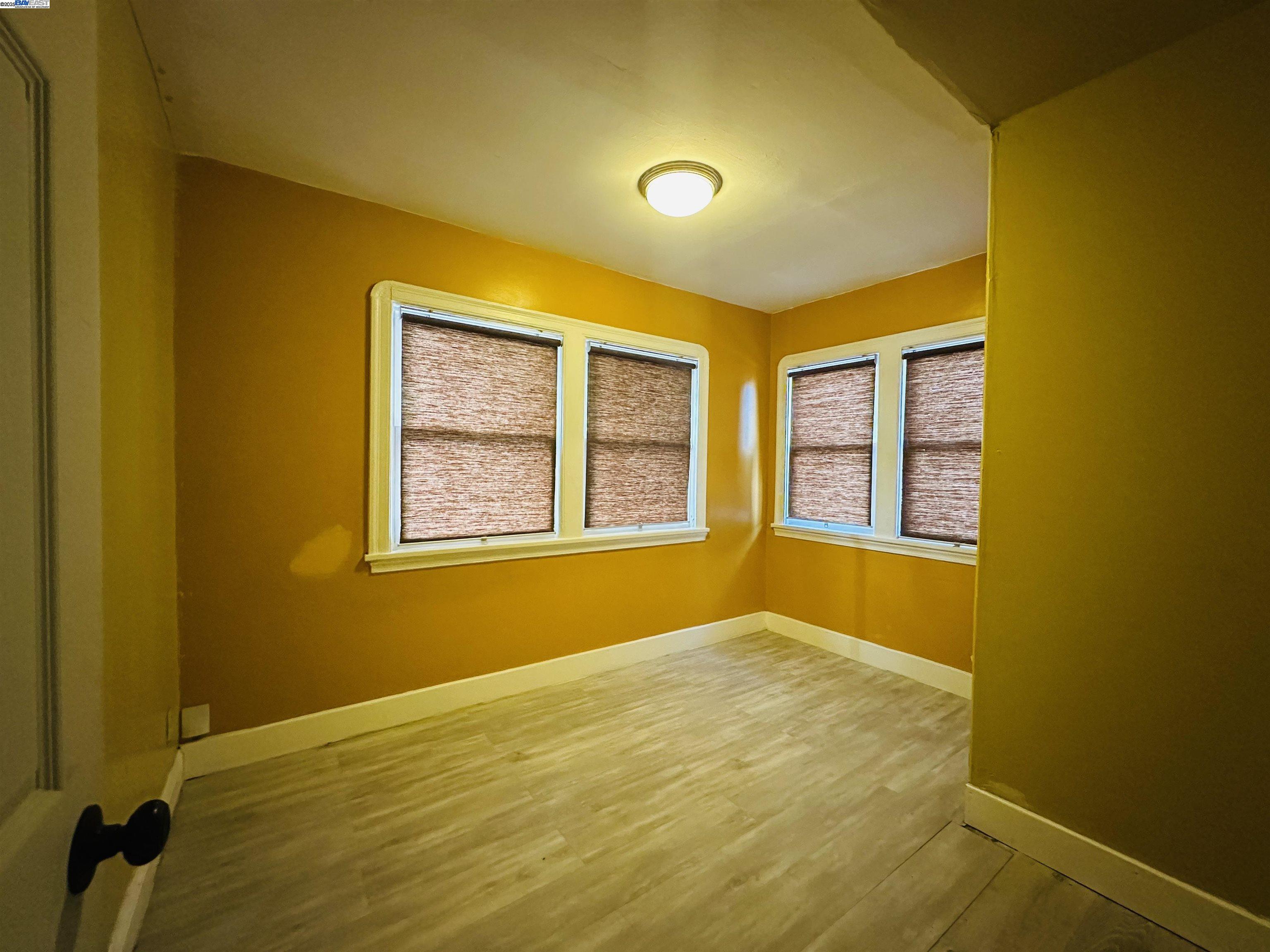 1301 60th Avenue Oakland, CA 94621 - Photo 7 of 13