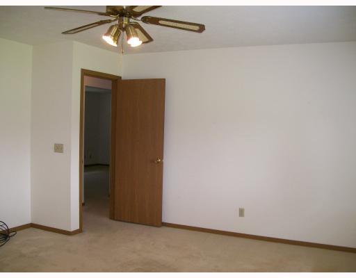 1043 Carson Lane, Unit 63 Springfield, OH 45503 - Photo 5 of 9