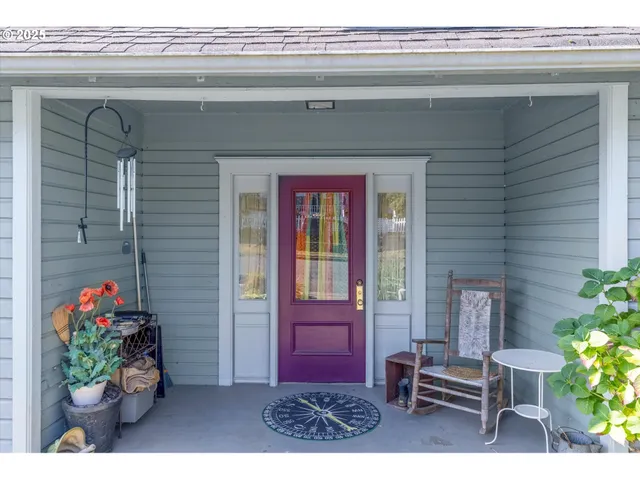 $629,000 | 380 Columbia Street, Cathlamet, WA 98612