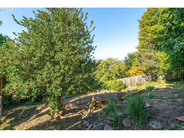 $629,000 | 380 Columbia Street, Cathlamet, WA 98612