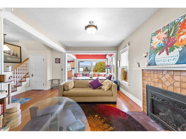 $629,000 | 380 Columbia Street, Cathlamet, WA 98612