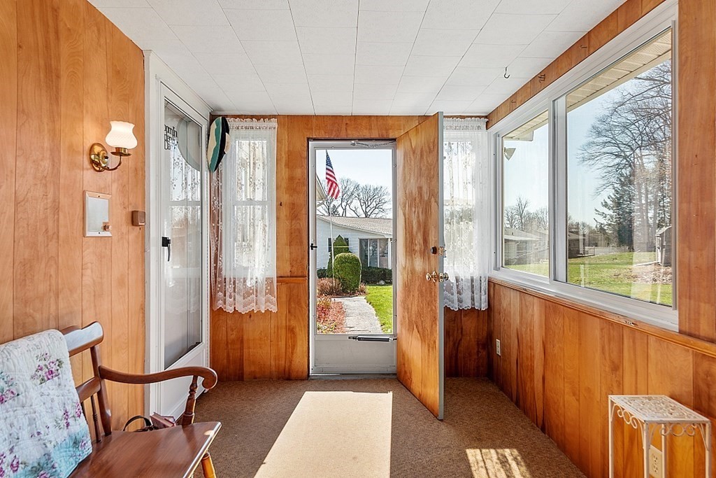 15 Leslie Road Worcester, MA 01605 - Photo 17 of 36 Gallery Image 17