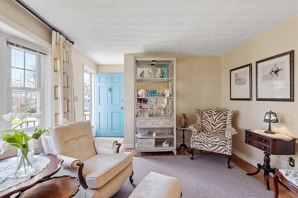 15 Leslie Road Worcester, MA 01605 - Photo 2 of 36 Gallery Image 2