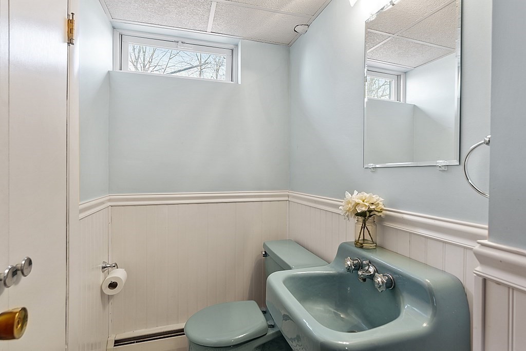 15 Leslie Road Worcester, MA 01605 - Photo 28 of 36 Gallery Image 28