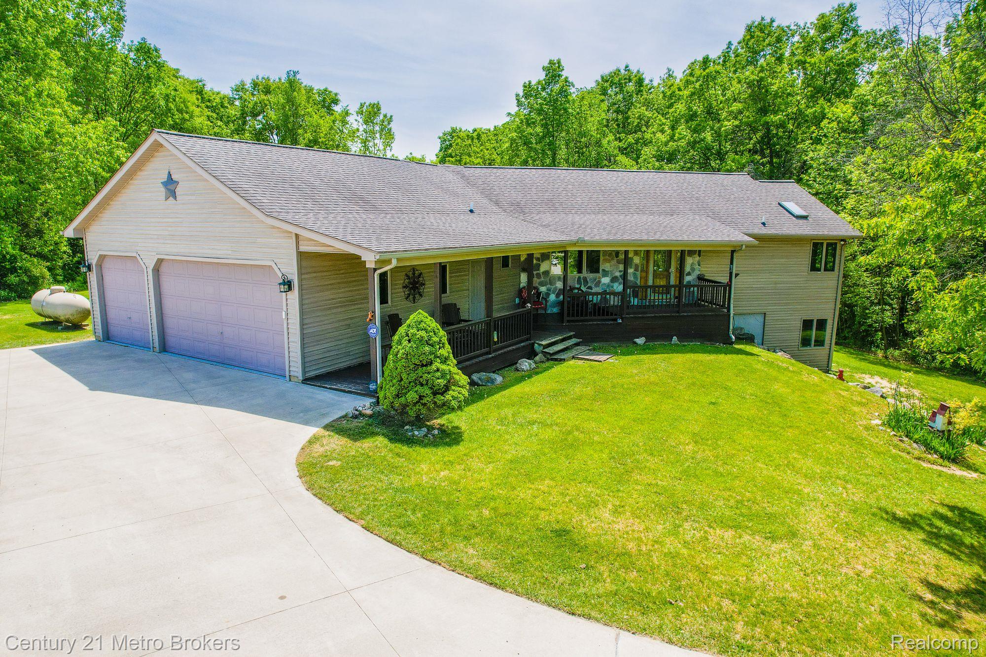 5851 Lippincott Road Lapeer, MI 48446 - Photo 11 of 44 Gallery Image 11