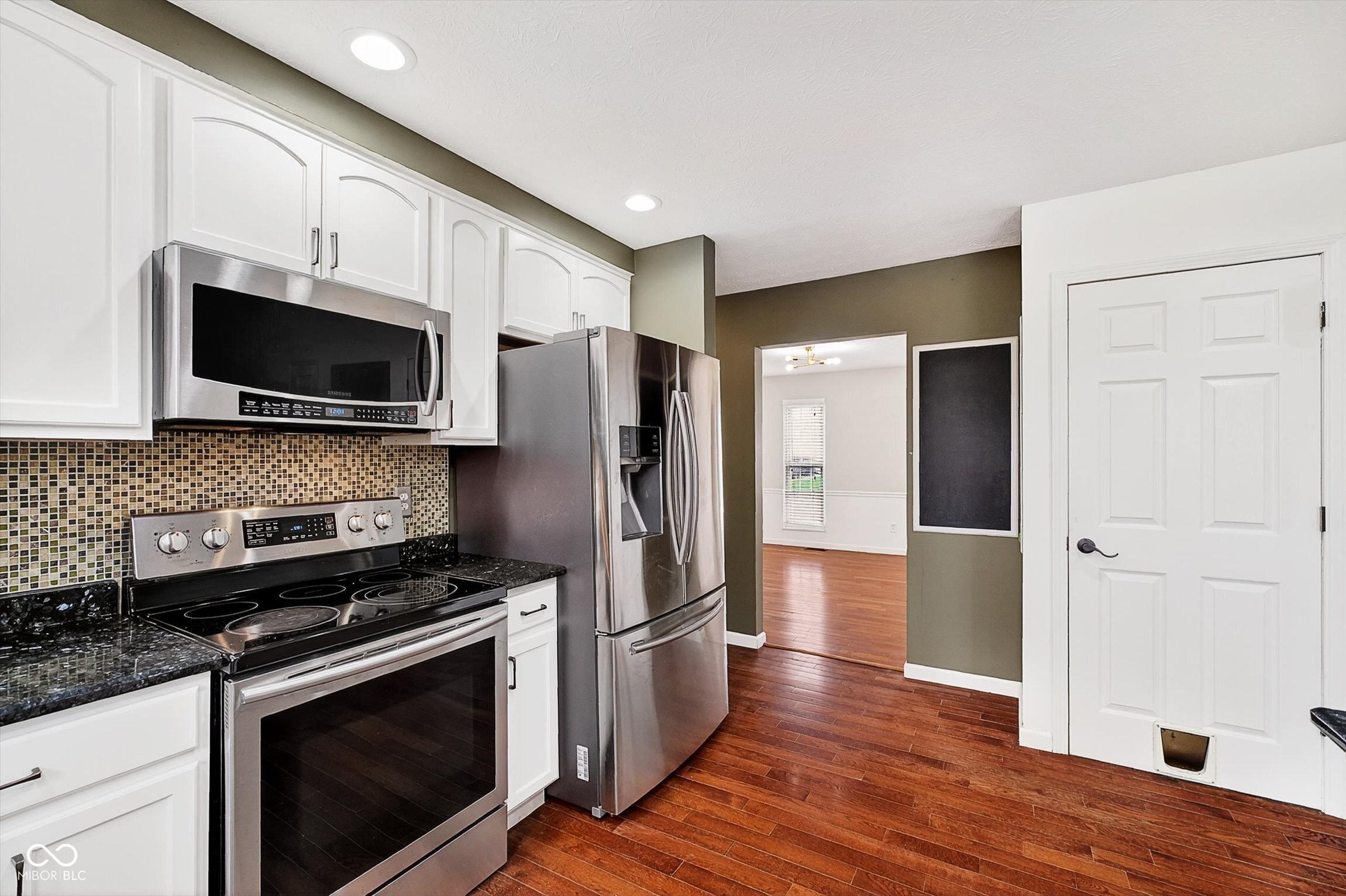8210 Castleton Boulevard Indianapolis, IN 46256 - Photo 12 of 37