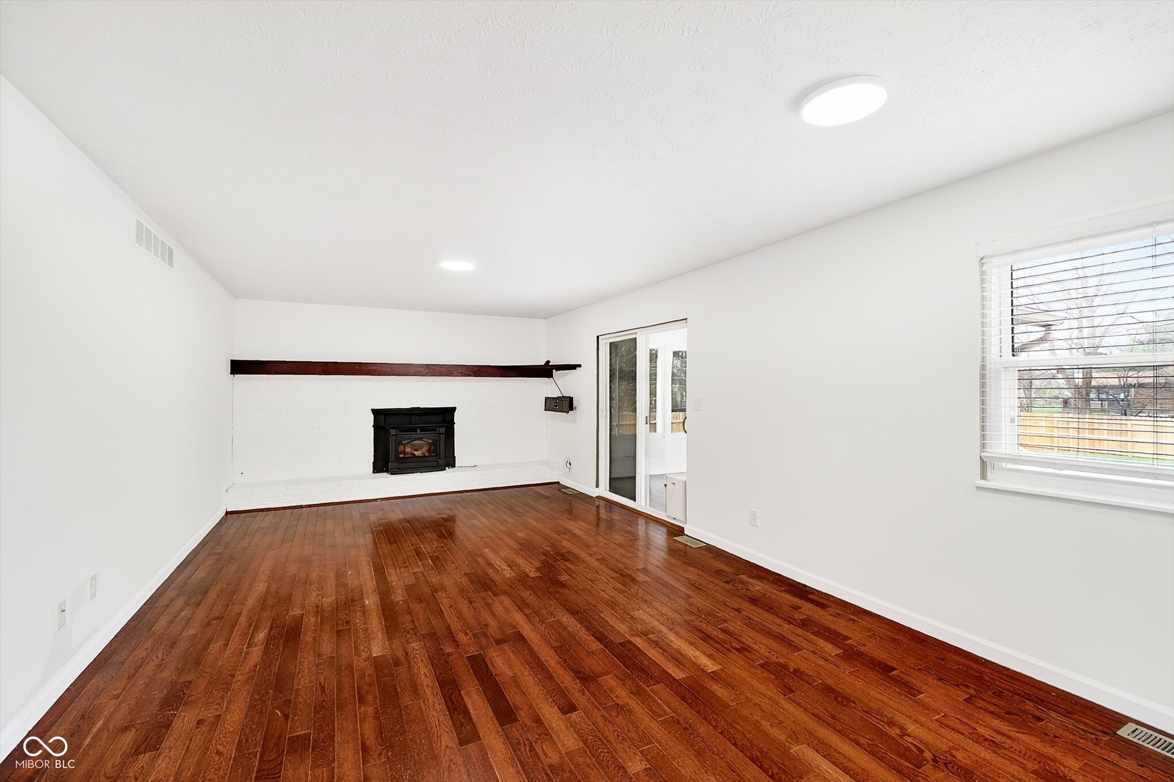 8210 Castleton Boulevard Indianapolis, IN 46256 - Photo 14 of 37