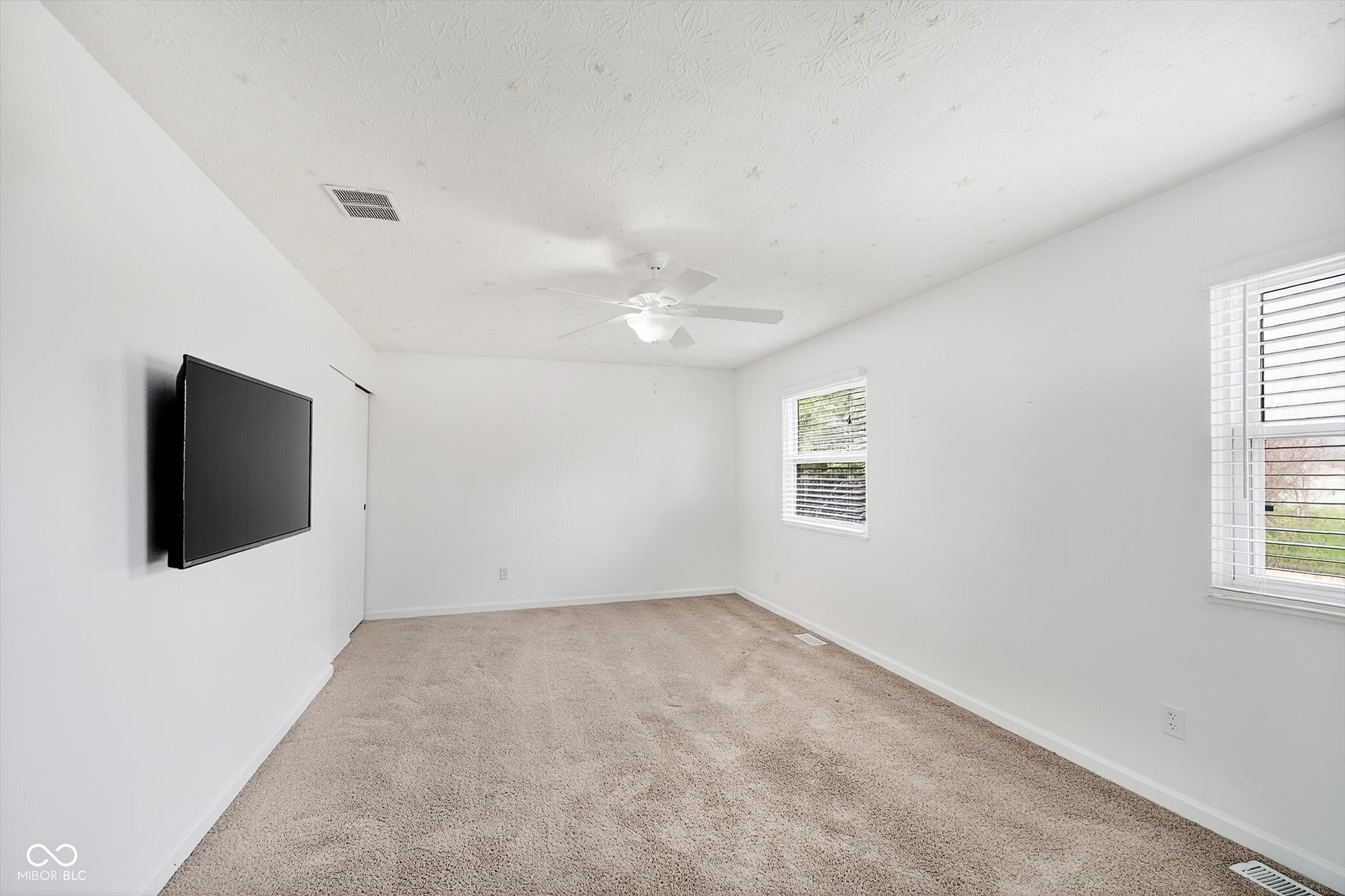 8210 Castleton Boulevard Indianapolis, IN 46256 - Photo 25 of 37