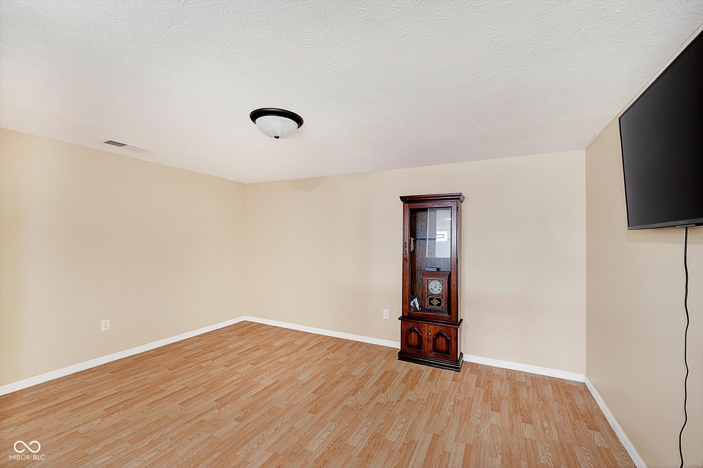 8210 Castleton Boulevard Indianapolis, IN 46256 - Photo 32 of 37
