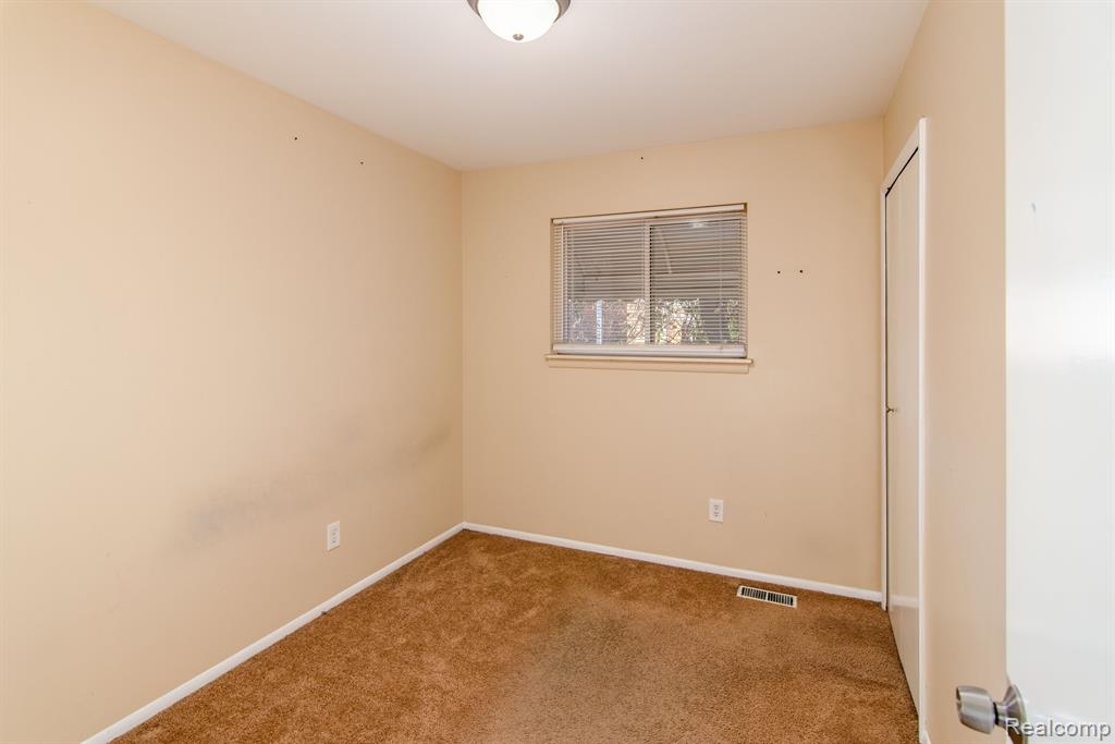 5156 East Eleven Mile Road Warren, MI 48091 - Photo 12 of 15 Gallery Image 12