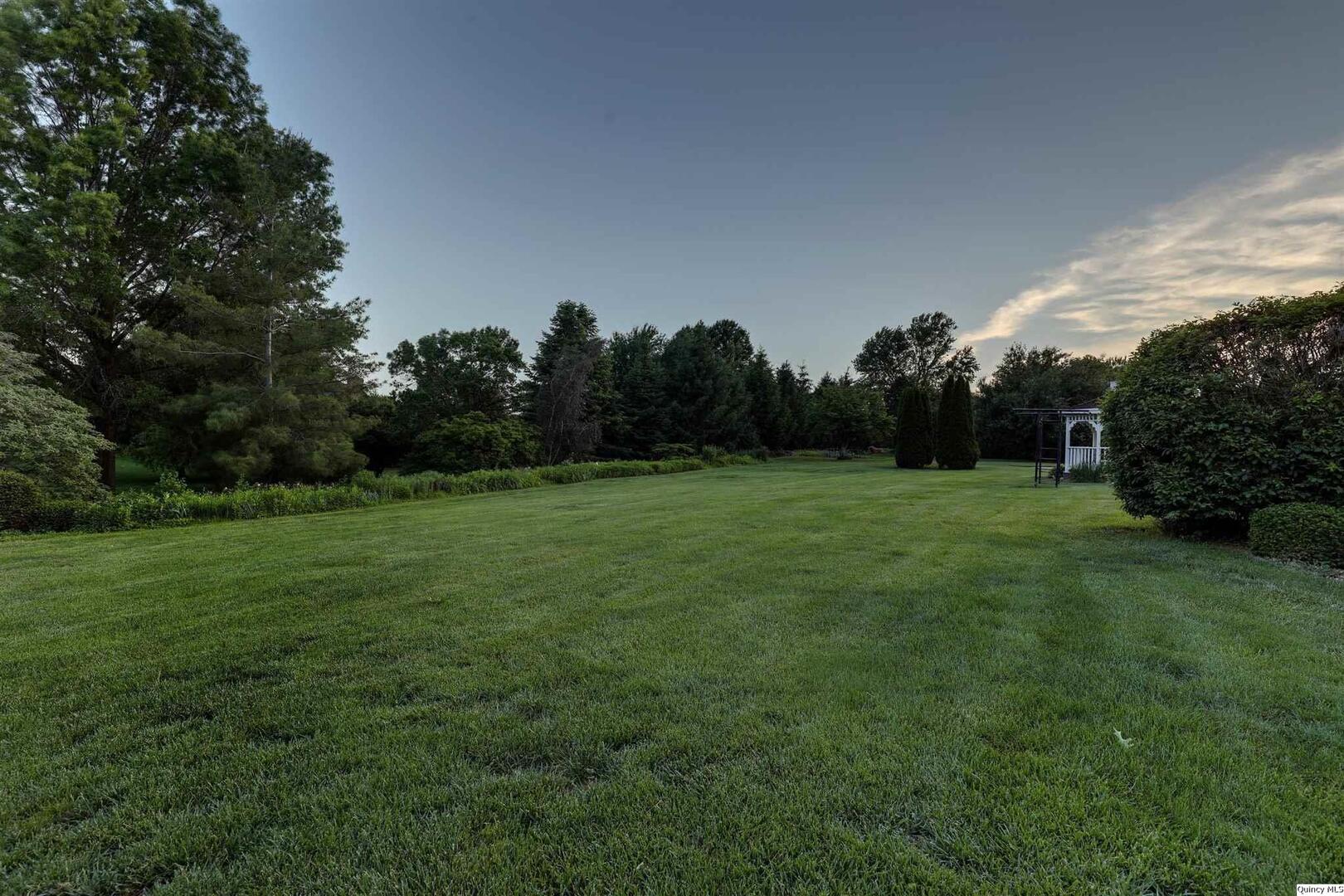 630 Spring Lake Drive Quincy, IL 62305 - Photo 10 of 13