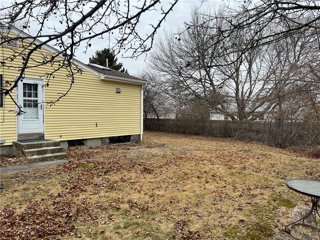 37 Anson Road Portsmouth, RI 02871 - Photo 2 of 8 Gallery Image 2