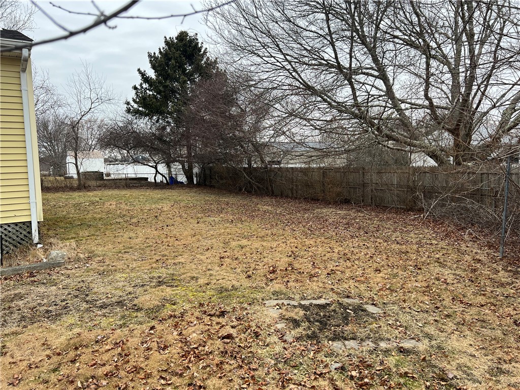 37 Anson Road Portsmouth, RI 02871 - Photo 3 of 8 Gallery Image 3