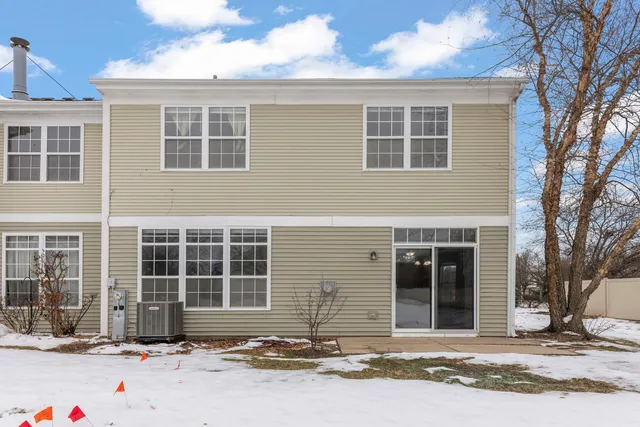 $2,750 | 577 Pinebrook Drive, Bolingbrook, IL 60490