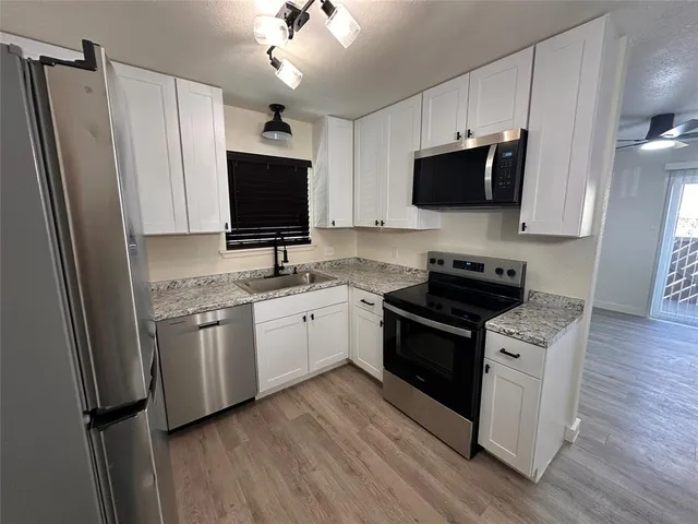 $1,295 | 4824 Wellesley Avenue, Unit D, Fort Worth, TX 76107