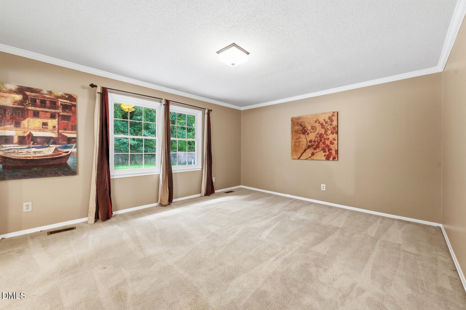 2021 Fox Run Road Burlington, NC 27215 - Photo 5 of 32 5