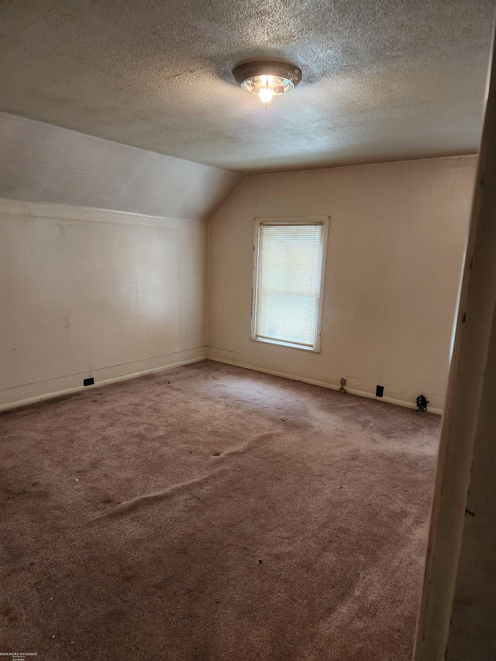 18075 21 Mile Road Macomb, MI 48044 - Photo 16 of 32