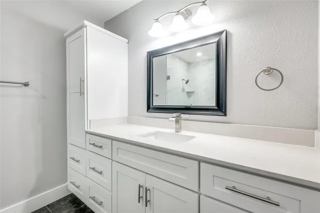 $499,000 | 105 Shadow Lane, Euless, TX 76039